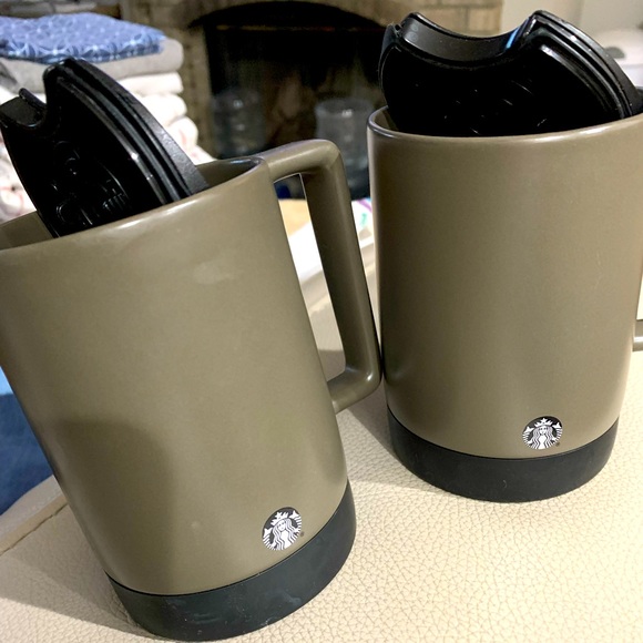 Set of 2 Starbucks mugs